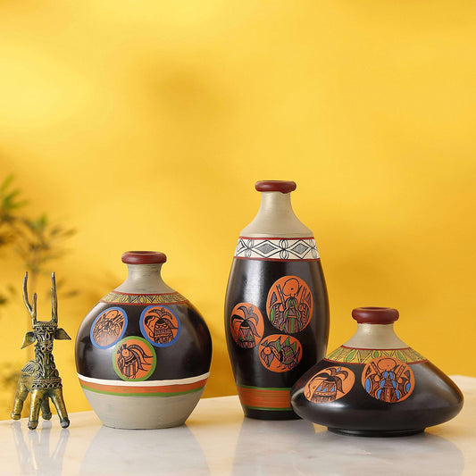 Terracotta & Pottery Items – Traditional Indian clay art.