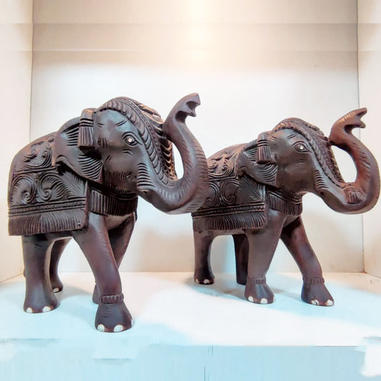 Wooden Handicrafts – Carvings, furniture, and toys from Saharanpur & Rajasthan